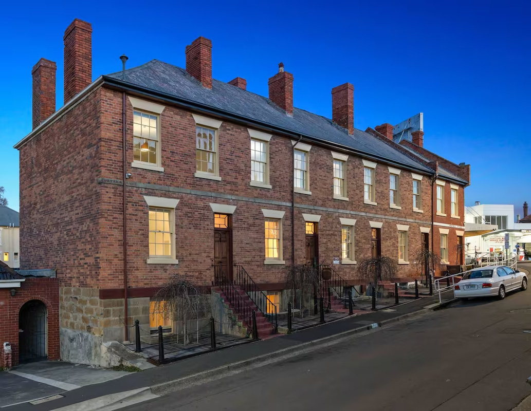 Historic Portsea Place